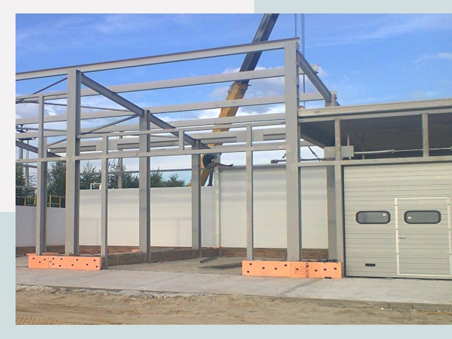 Строительство автосервисов от СтальСтрой-Птр по цене 609 руб.